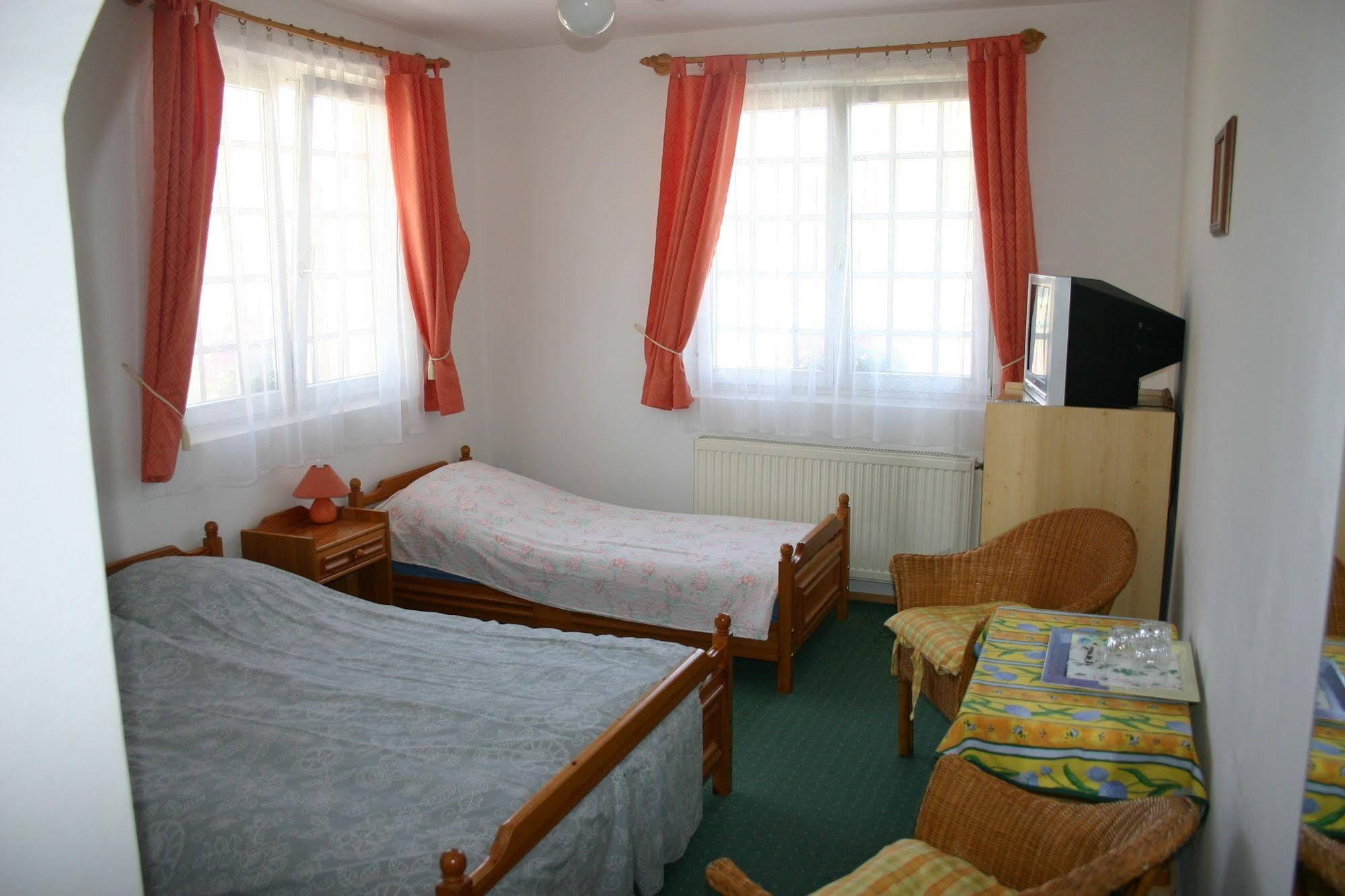 Lorelei Pension Adults Only Gyenesdias Exterior photo