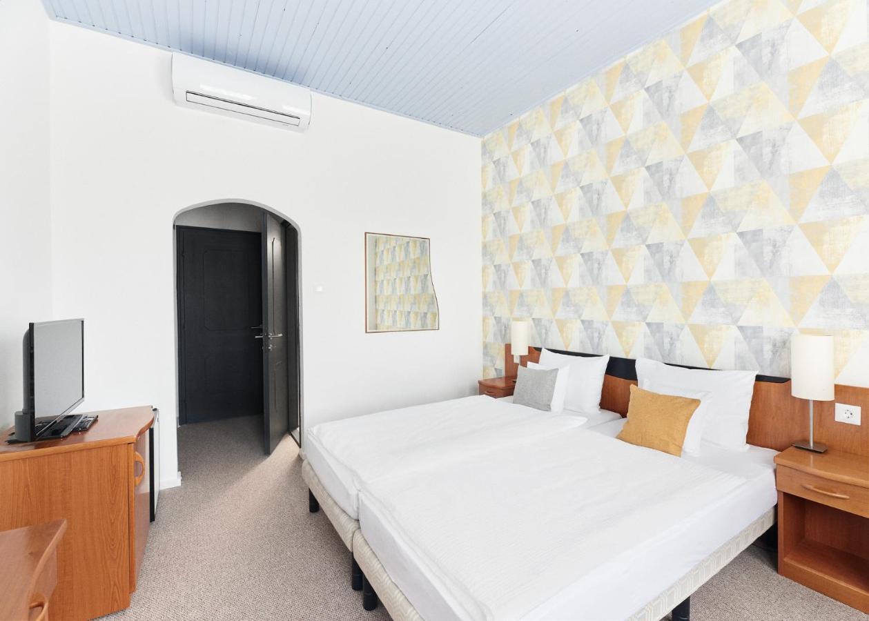 Lorelei Pension Adults Only Gyenesdias Exterior photo